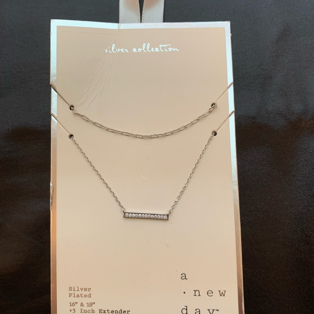 Cute silver necklace ! Brand new